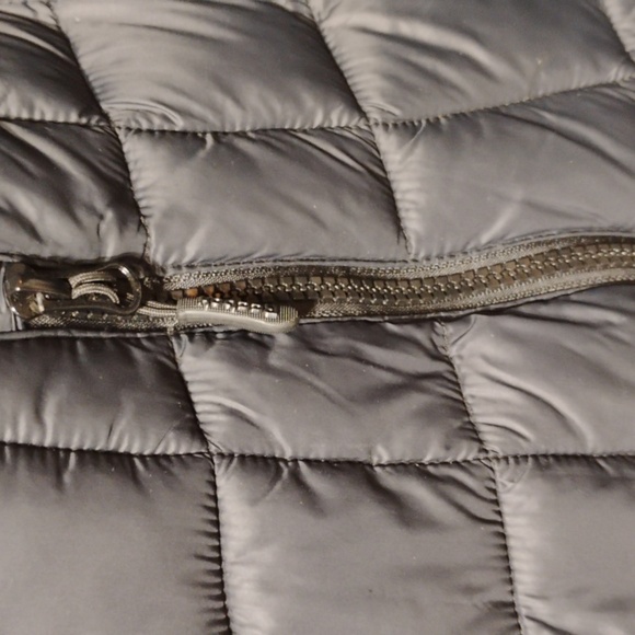 Reebok Quilted Thermal Lightweight Black Jacket With Hood - Picture 7 of 15